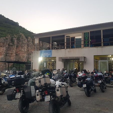 Rozafa Ferry & Accommodation Koman Dış mekan fotoğraf