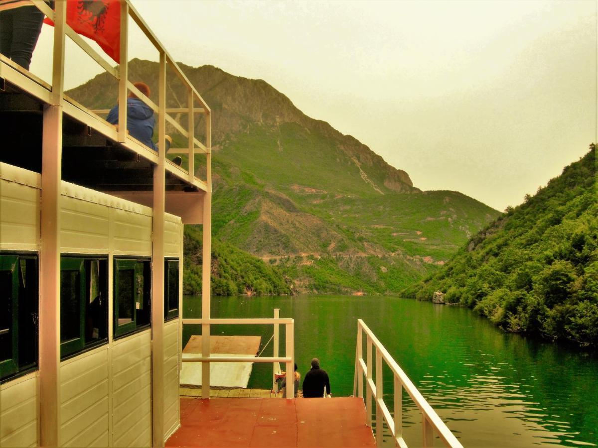 Rozafa Ferry & Accommodation Koman Dış mekan fotoğraf