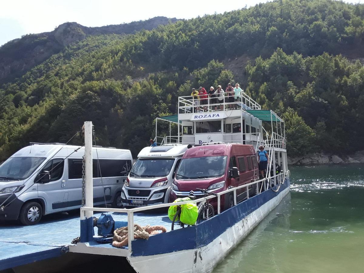 Rozafa Ferry & Accommodation Koman Dış mekan fotoğraf
