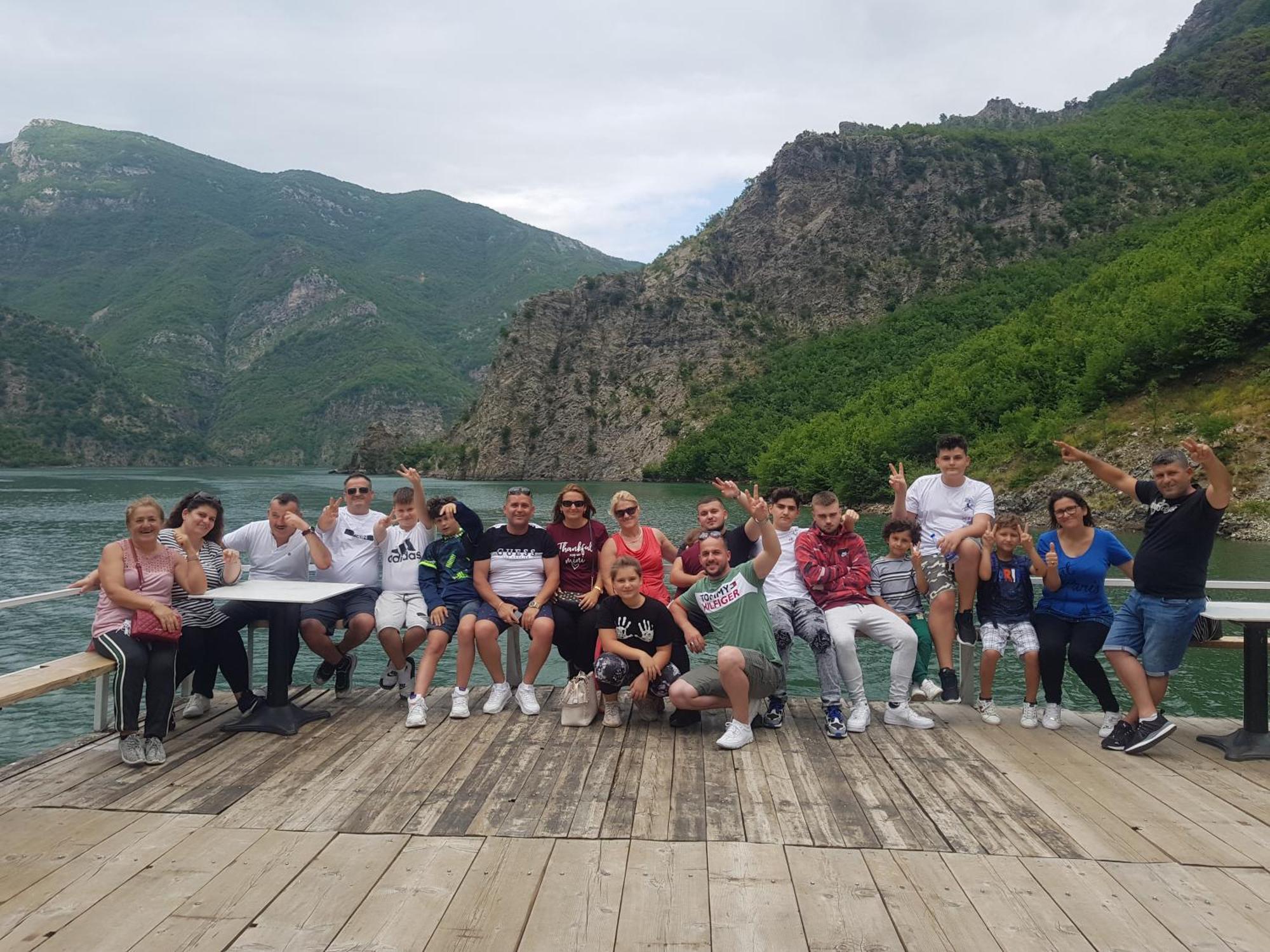 Rozafa Ferry & Accommodation Koman Dış mekan fotoğraf